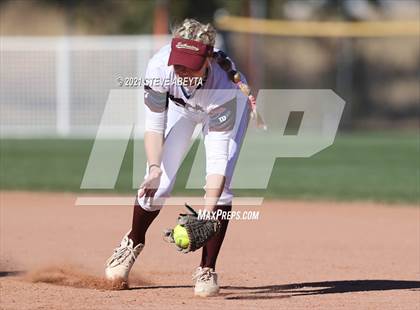Thumbnail 2 in Legend vs. Cherokee Trail (CHSAA 5A 1st Round Playoff) photogallery.