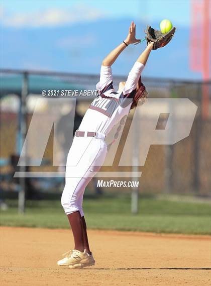 Thumbnail 1 in Legend vs. Cherokee Trail (CHSAA 5A 1st Round Playoff) photogallery.