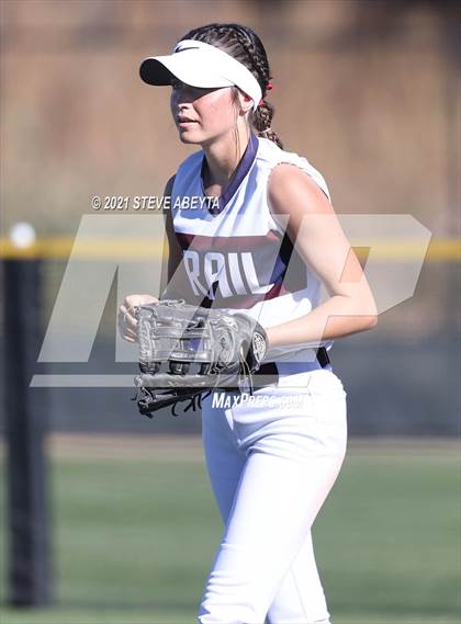 Thumbnail 3 in Legend vs. Cherokee Trail (CHSAA 5A 1st Round Playoff) photogallery.