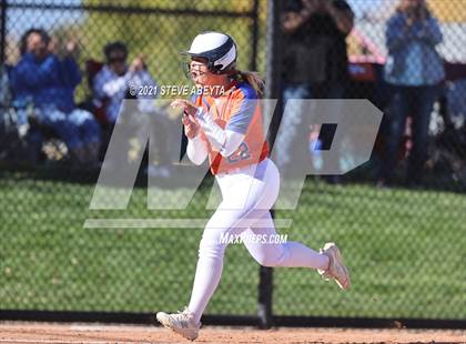 Thumbnail 1 in Legend vs. Cherokee Trail (CHSAA 5A 1st Round Playoff) photogallery.