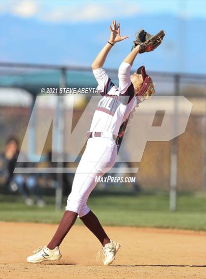 Thumbnail 2 in Legend vs. Cherokee Trail (CHSAA 5A 1st Round Playoff) photogallery.