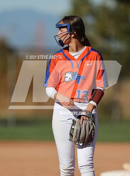 Thumbnail 2 in Legend vs. Cherokee Trail (CHSAA 5A 1st Round Playoff) photogallery.