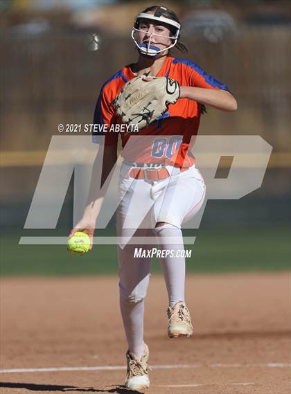 Thumbnail 2 in Legend vs. Cherokee Trail (CHSAA 5A 1st Round Playoff) photogallery.