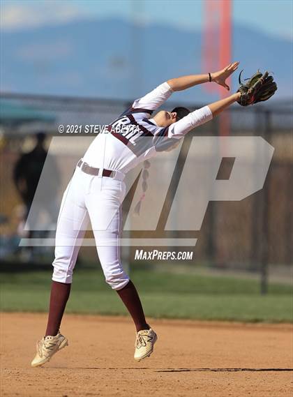 Thumbnail 3 in Legend vs. Cherokee Trail (CHSAA 5A 1st Round Playoff) photogallery.