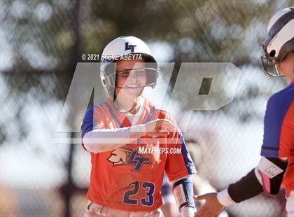 Thumbnail 1 in Legend vs. Cherokee Trail (CHSAA 5A 1st Round Playoff) photogallery.