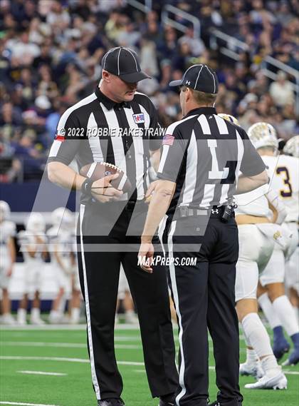 Thumbnail 2 in Poth @ Gunter (UIL 3A Division 2 Final) photogallery.