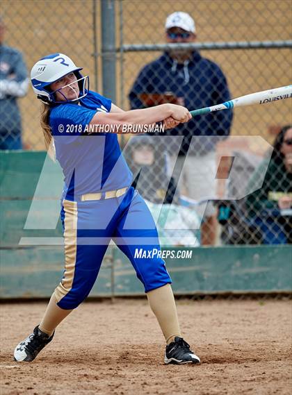 Thumbnail 3 in Oakmont vs. Reed (Preseason Tournament) photogallery.