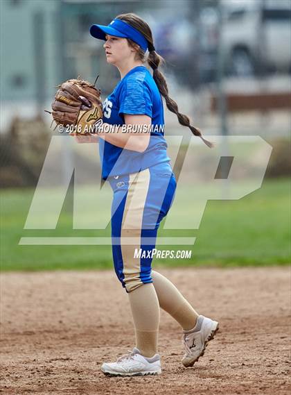 Thumbnail 2 in Oakmont vs. Reed (Preseason Tournament) photogallery.