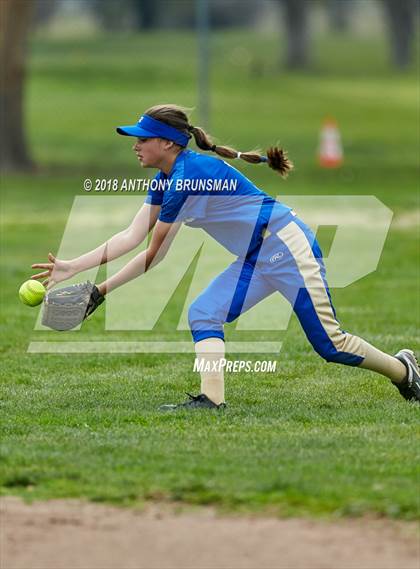 Thumbnail 2 in Oakmont vs. Reed (Preseason Tournament) photogallery.