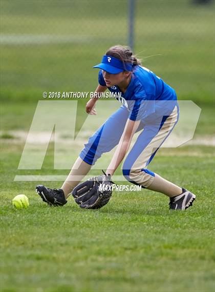 Thumbnail 2 in Oakmont vs. Reed (Preseason Tournament) photogallery.