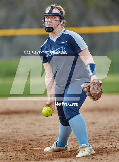 Thumbnail 3 in Oakmont vs. Reed (Preseason Tournament) photogallery.