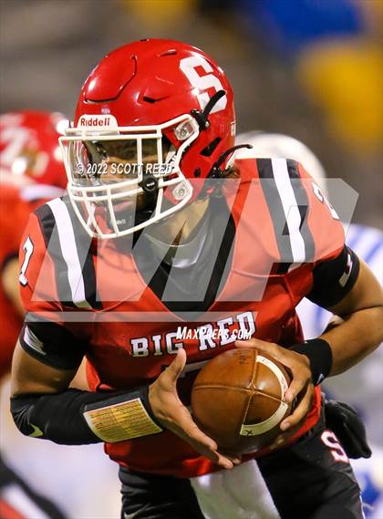 Thumbnail 2 in Steubenville vs. Wyoming (OHSAA Div 4 State Semifinal) photogallery.