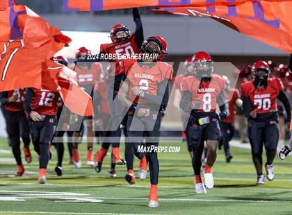 Thumbnail 1 in Chapel Hill vs. Kilgore (UIL 4A DI Regional Final) photogallery.