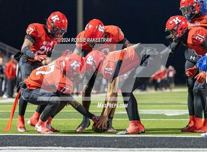 Thumbnail 2 in Chapel Hill vs. Kilgore (UIL 4A DI Regional Final) photogallery.