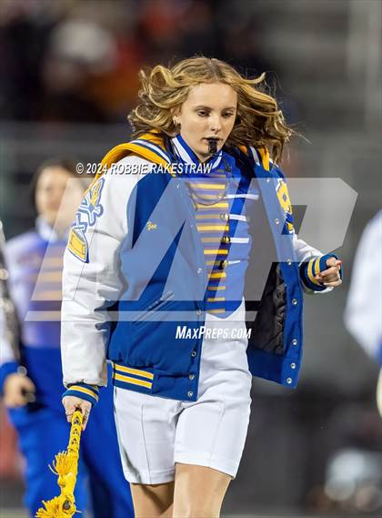 Thumbnail 2 in Chapel Hill vs. Kilgore (UIL 4A DI Regional Final) photogallery.