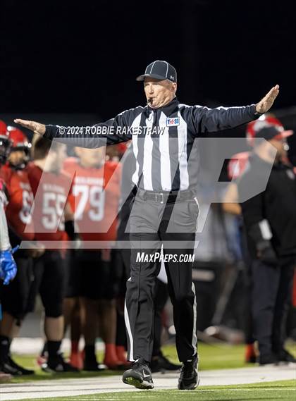 Thumbnail 3 in Chapel Hill vs. Kilgore (UIL 4A DI Regional Final) photogallery.
