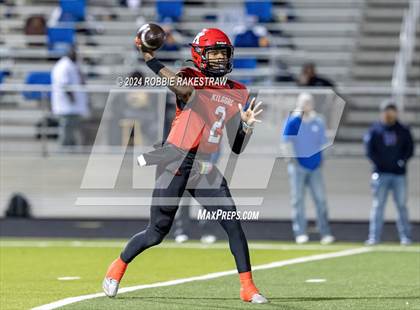 Thumbnail 3 in Chapel Hill vs. Kilgore (UIL 4A DI Regional Final) photogallery.