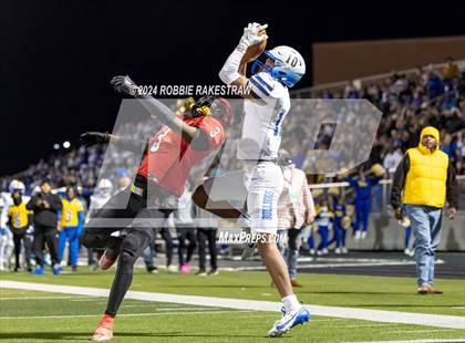 Thumbnail 2 in Chapel Hill vs. Kilgore (UIL 4A DI Regional Final) photogallery.