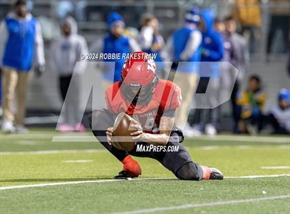 Thumbnail 2 in Chapel Hill vs. Kilgore (UIL 4A DI Regional Final) photogallery.