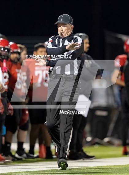 Thumbnail 1 in Chapel Hill vs. Kilgore (UIL 4A DI Regional Final) photogallery.