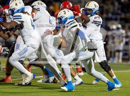 Thumbnail 2 in Chapel Hill vs. Kilgore (UIL 4A DI Regional Final) photogallery.