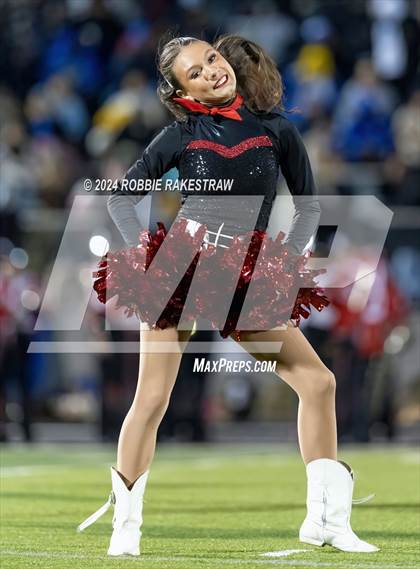 Thumbnail 1 in Chapel Hill vs. Kilgore (UIL 4A DI Regional Final) photogallery.