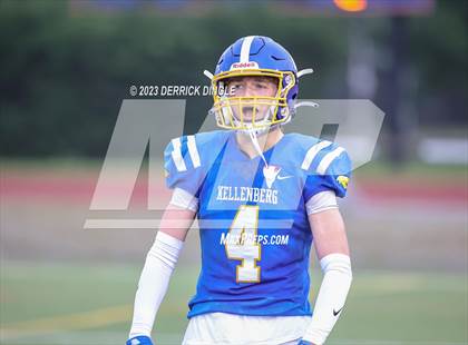 Thumbnail 2 in Bishop Hendricken @ Kellenberg Memorial photogallery.