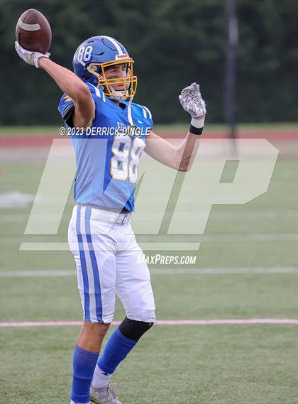 Thumbnail 2 in Bishop Hendricken @ Kellenberg Memorial photogallery.