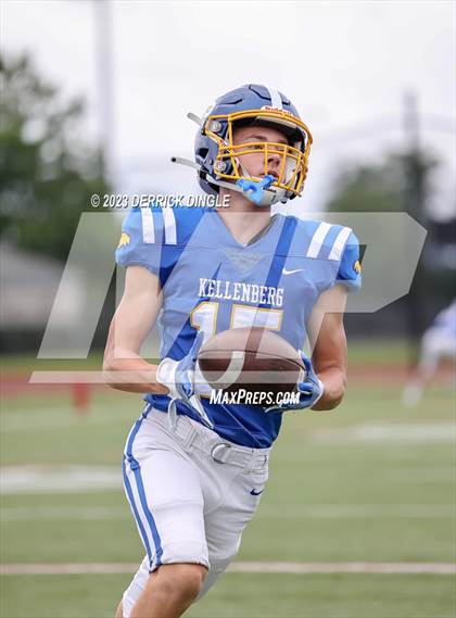 Thumbnail 3 in Bishop Hendricken @ Kellenberg Memorial photogallery.