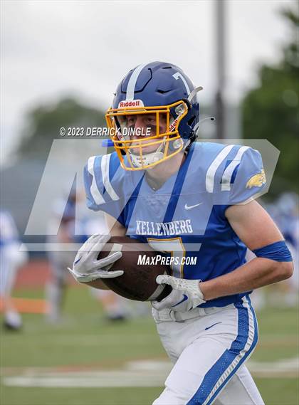 Thumbnail 3 in Bishop Hendricken @ Kellenberg Memorial photogallery.