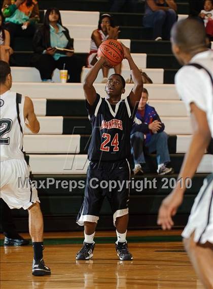 Thumbnail 2 in McIntosh vs Banneker (GA Region 5AAAA Playoffs) photogallery.