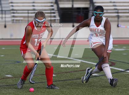 Thumbnail 1 in Regis Jesuit @ Smoky Hill photogallery.