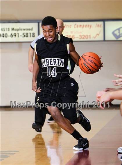 Thumbnail 3 in Liberty vs. Henrietta (Fantasy of Lights) photogallery.