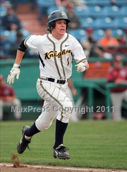 Thumbnail 3 in Menlo vs. Santa Cruz (CIF CCS D3 Final) photogallery.