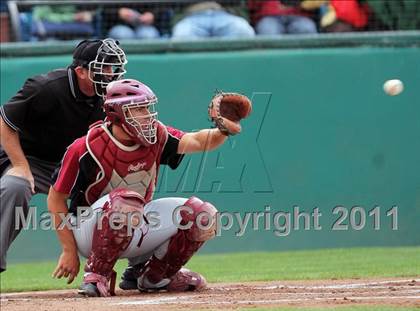 Thumbnail 1 in Menlo vs. Santa Cruz (CIF CCS D3 Final) photogallery.