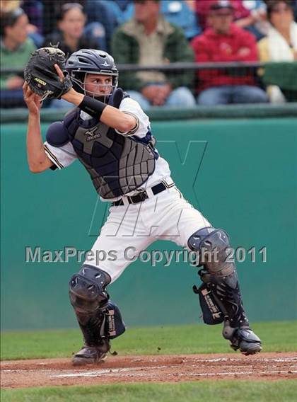 Thumbnail 3 in Menlo vs. Santa Cruz (CIF CCS D3 Final) photogallery.