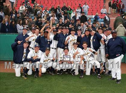 Thumbnail 1 in Menlo vs. Santa Cruz (CIF CCS D3 Final) photogallery.