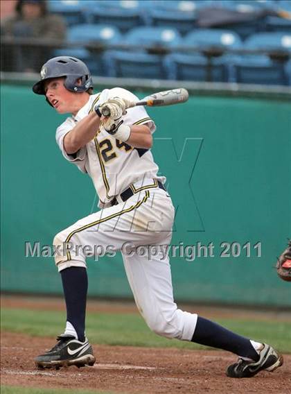 Thumbnail 2 in Menlo vs. Santa Cruz (CIF CCS D3 Final) photogallery.