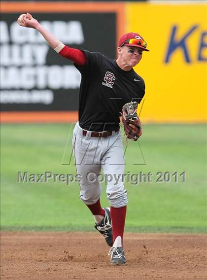 Thumbnail 1 in Menlo vs. Santa Cruz (CIF CCS D3 Final) photogallery.