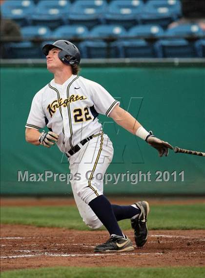 Thumbnail 2 in Menlo vs. Santa Cruz (CIF CCS D3 Final) photogallery.