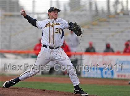 Thumbnail 1 in Menlo vs. Santa Cruz (CIF CCS D3 Final) photogallery.