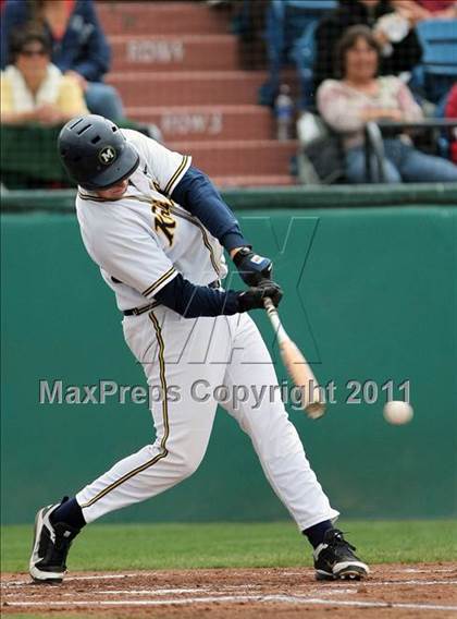 Thumbnail 3 in Menlo vs. Santa Cruz (CIF CCS D3 Final) photogallery.