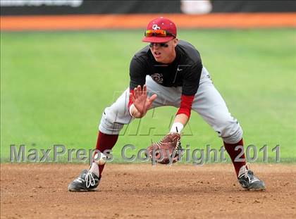 Thumbnail 3 in Menlo vs. Santa Cruz (CIF CCS D3 Final) photogallery.