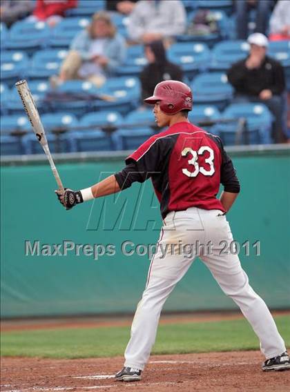 Thumbnail 1 in Menlo vs. Santa Cruz (CIF CCS D3 Final) photogallery.