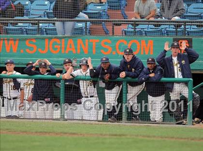 Thumbnail 2 in Menlo vs. Santa Cruz (CIF CCS D3 Final) photogallery.