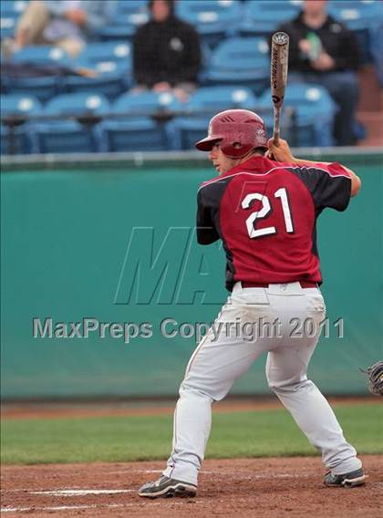Thumbnail 3 in Menlo vs. Santa Cruz (CIF CCS D3 Final) photogallery.