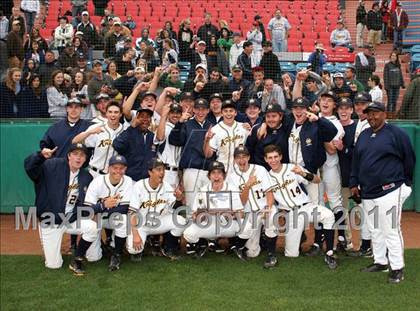 Thumbnail 3 in Menlo vs. Santa Cruz (CIF CCS D3 Final) photogallery.