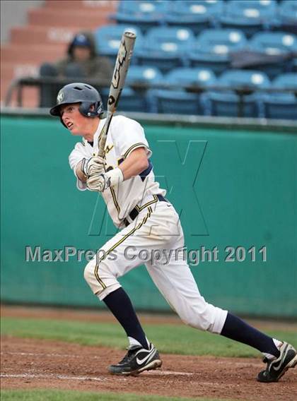 Thumbnail 3 in Menlo vs. Santa Cruz (CIF CCS D3 Final) photogallery.