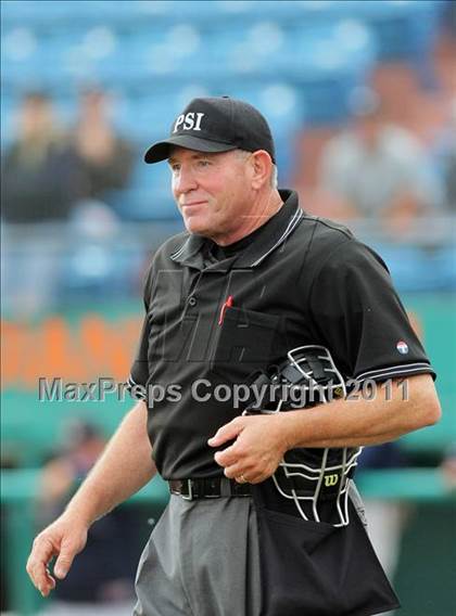 Thumbnail 1 in Menlo vs. Santa Cruz (CIF CCS D3 Final) photogallery.