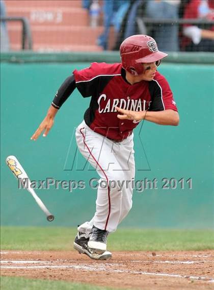 Thumbnail 2 in Menlo vs. Santa Cruz (CIF CCS D3 Final) photogallery.